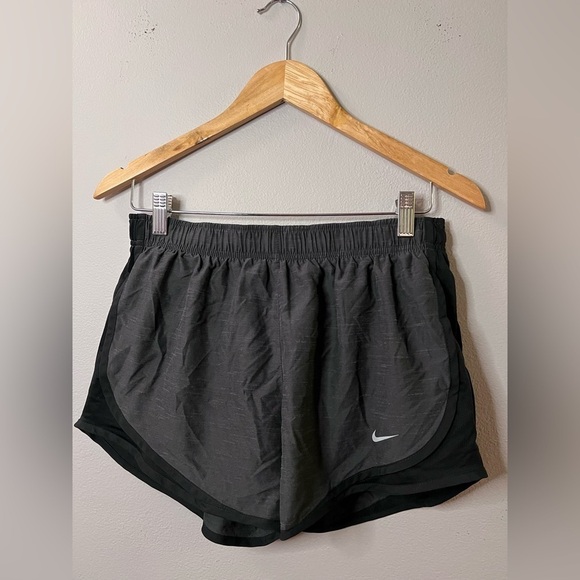 Nike Pants - Nike Dri-fit women’s running shorts black size medium